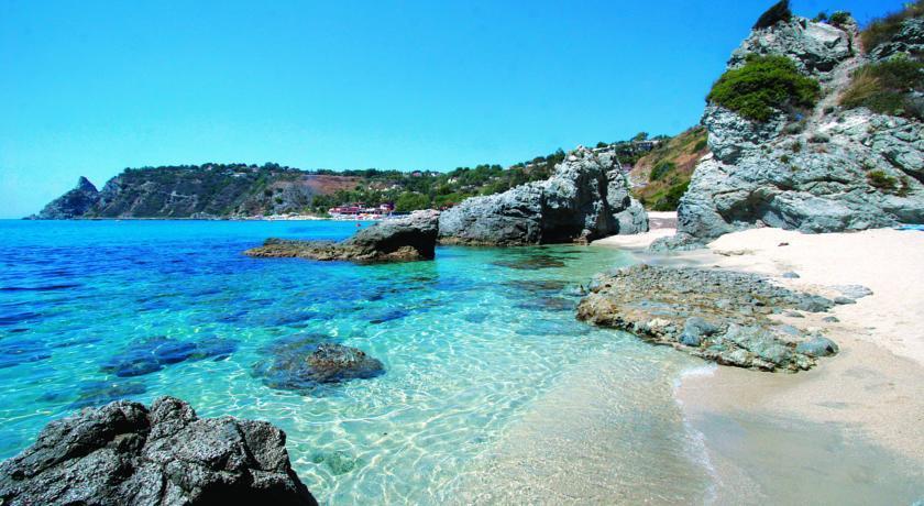 Gullo Capo Vaticano Hotel Ricadi Bagian luar foto