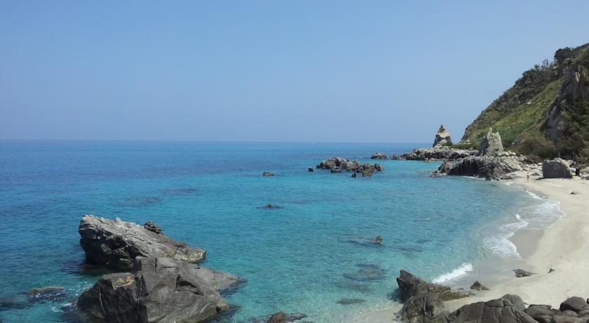 Gullo Capo Vaticano Hotel Ricadi Bagian luar foto